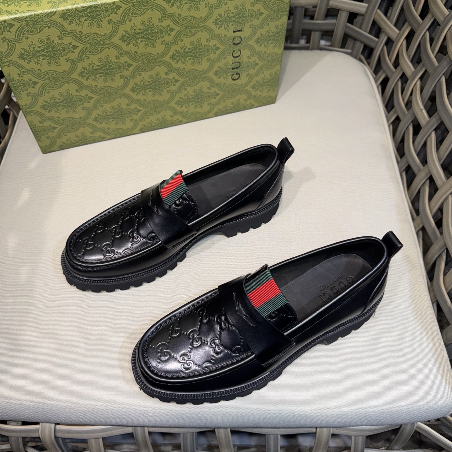 구찌(Gucci) 웹(Web) & 블랙 GG 디테일 로퍼 구두 신발