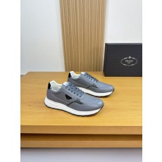 프라다(PRADA) 메탈 로고 나파 & 스톤 패턴 스니커즈 신발