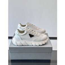 프라다(Prada) 프리미엄 소가죽 삼각 로고 플랫폼 스니커즈 신발