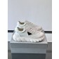 프라다(Prada) 메탈 로고 스니커즈 신발
