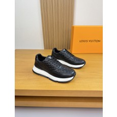 루이비통(LV) 리치 가죽 & 엠보 로고 믹스 스니커즈 신발