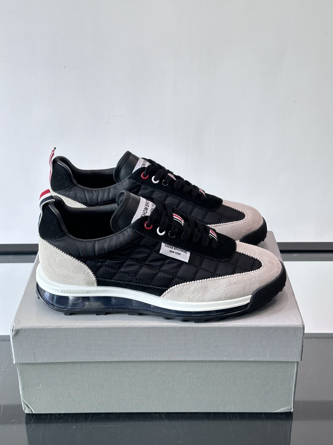 톰브라운(Thom Browne) TB 에어쿠션 메쉬 조거 스니커즈 신발