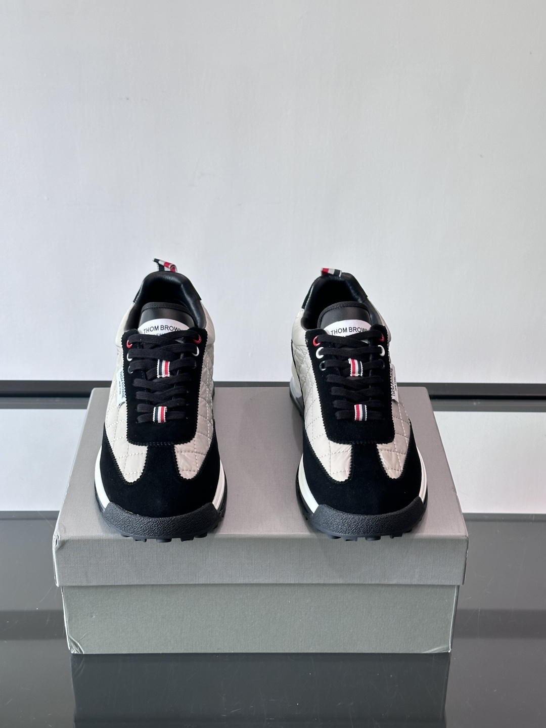 톰브라운(Thom Browne) TB 에어쿠션 메쉬 조거 스니커즈 신발