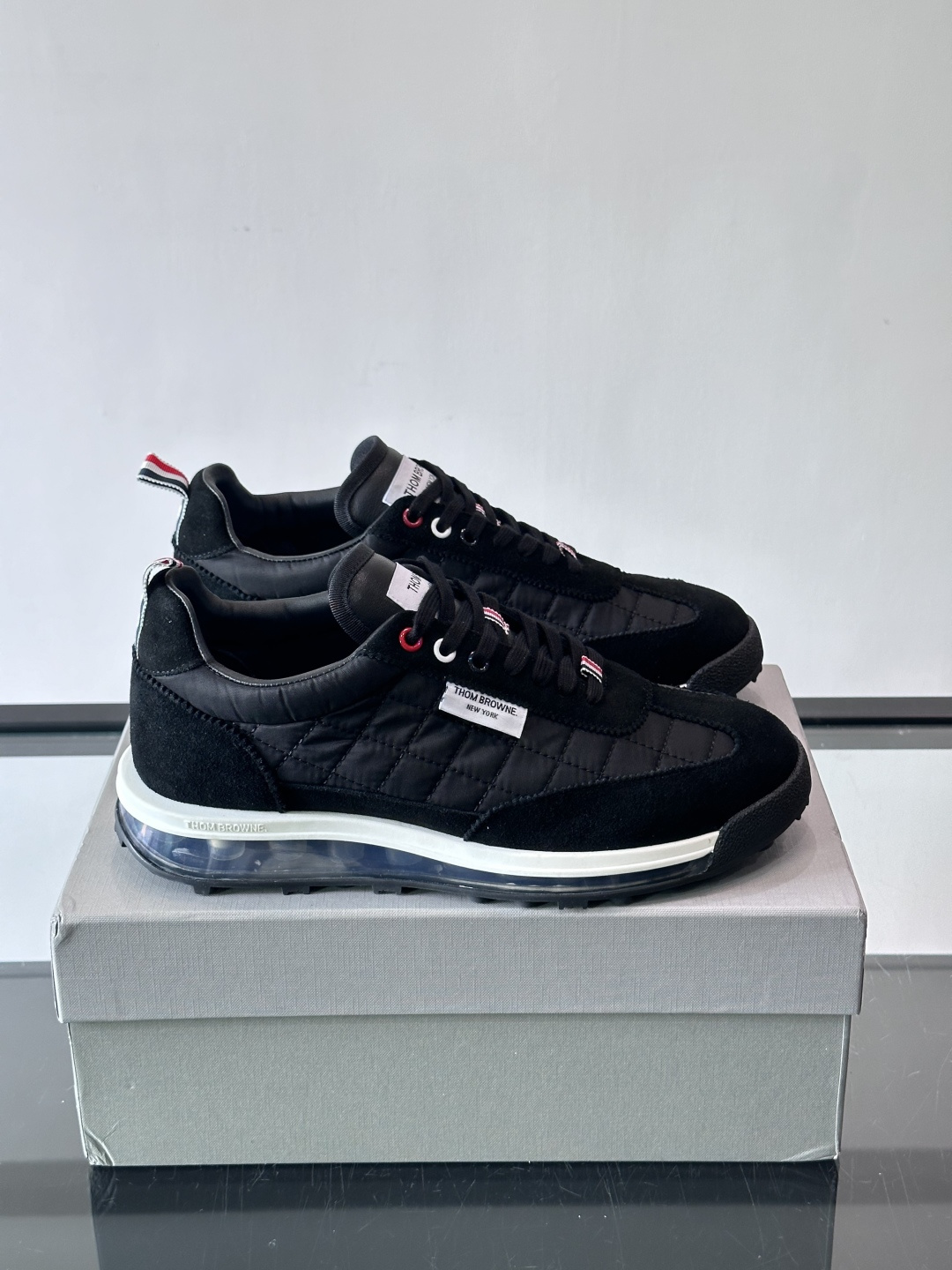 톰브라운(Thom Browne) TB 에어쿠션 메쉬 조거 스니커즈 신발