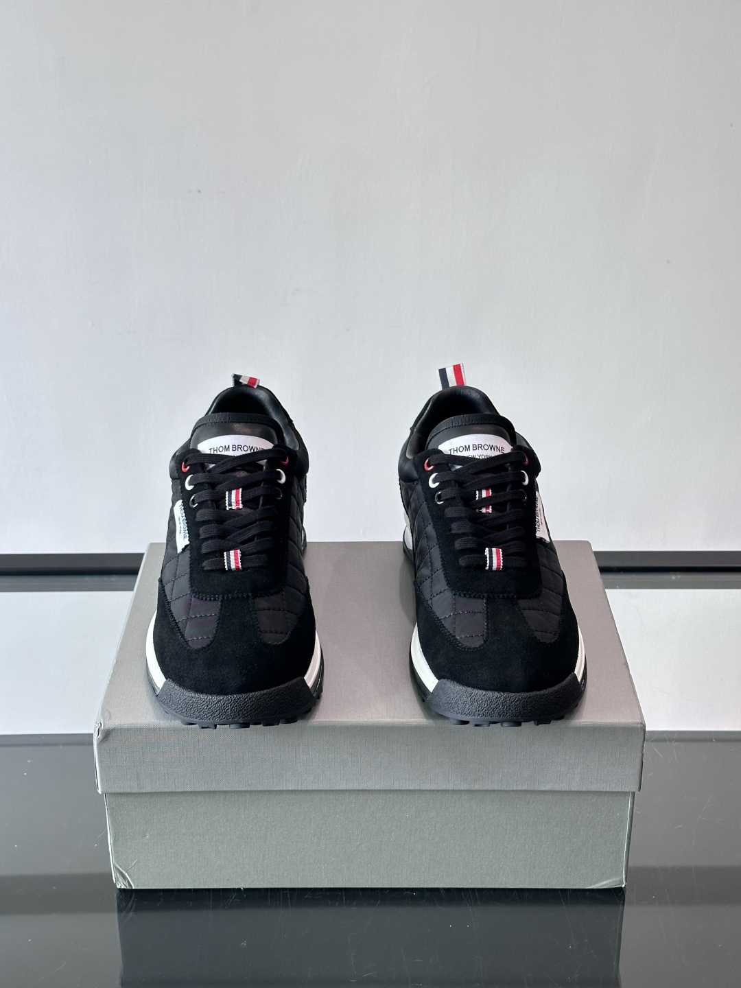 톰브라운(Thom Browne) TB 에어쿠션 메쉬 조거 스니커즈 신발