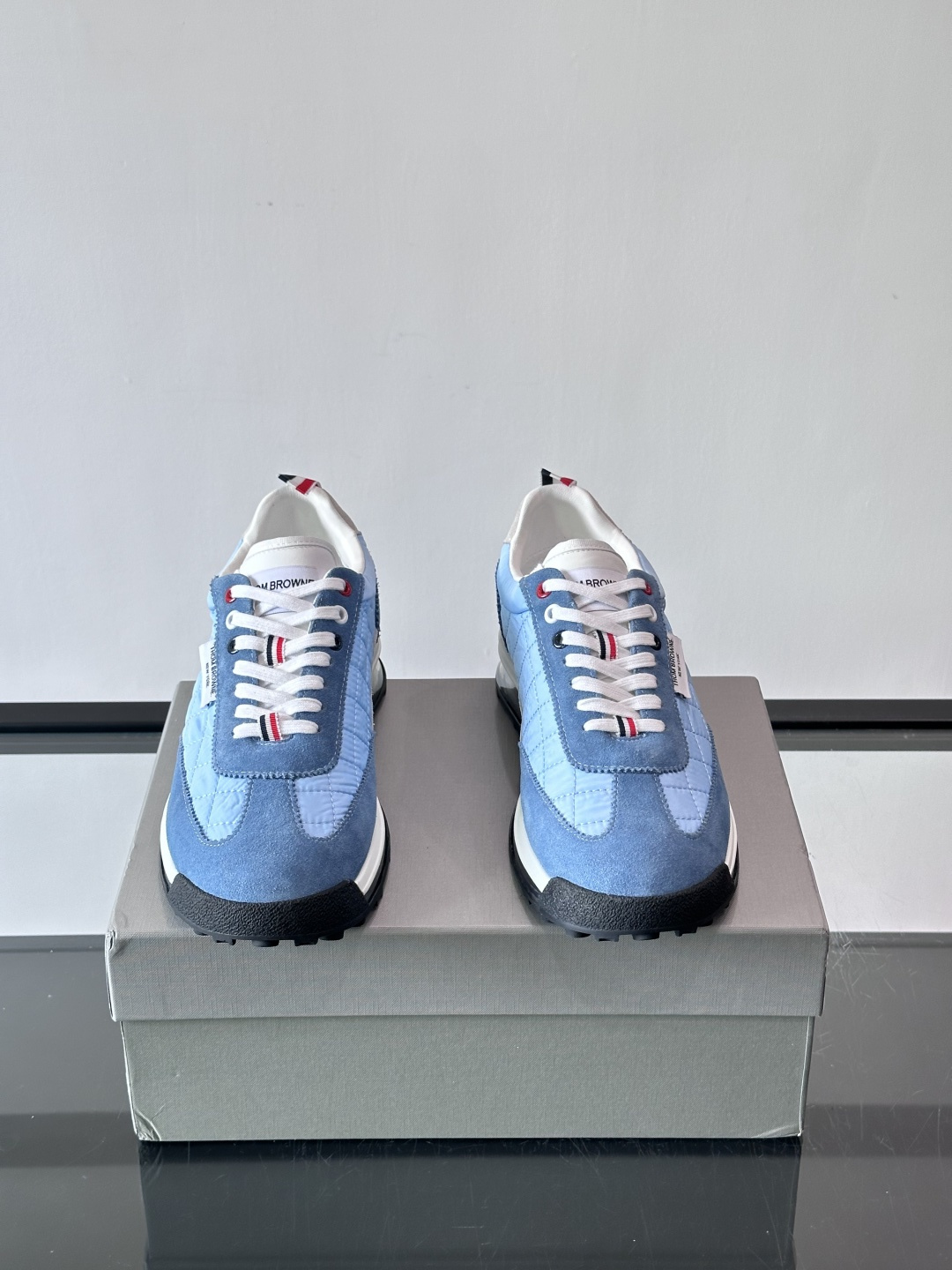 톰브라운(Thom Browne) TB 에어쿠션 메쉬 조거 스니커즈 신발