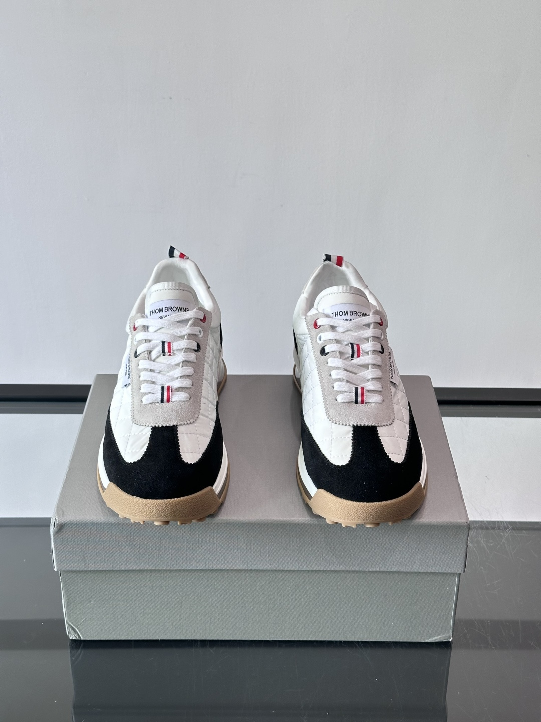 톰브라운(Thom Browne) TB 에어쿠션 메쉬 조거 스니커즈 신발