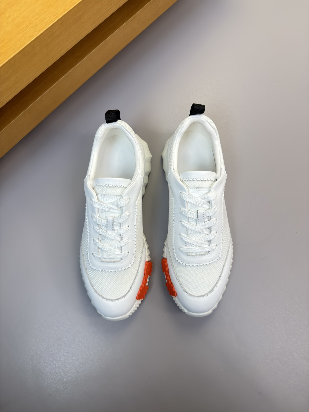 에르메스(Hermes) 나파 & 캔버스 믹스 럭셔리 스니커즈 신발