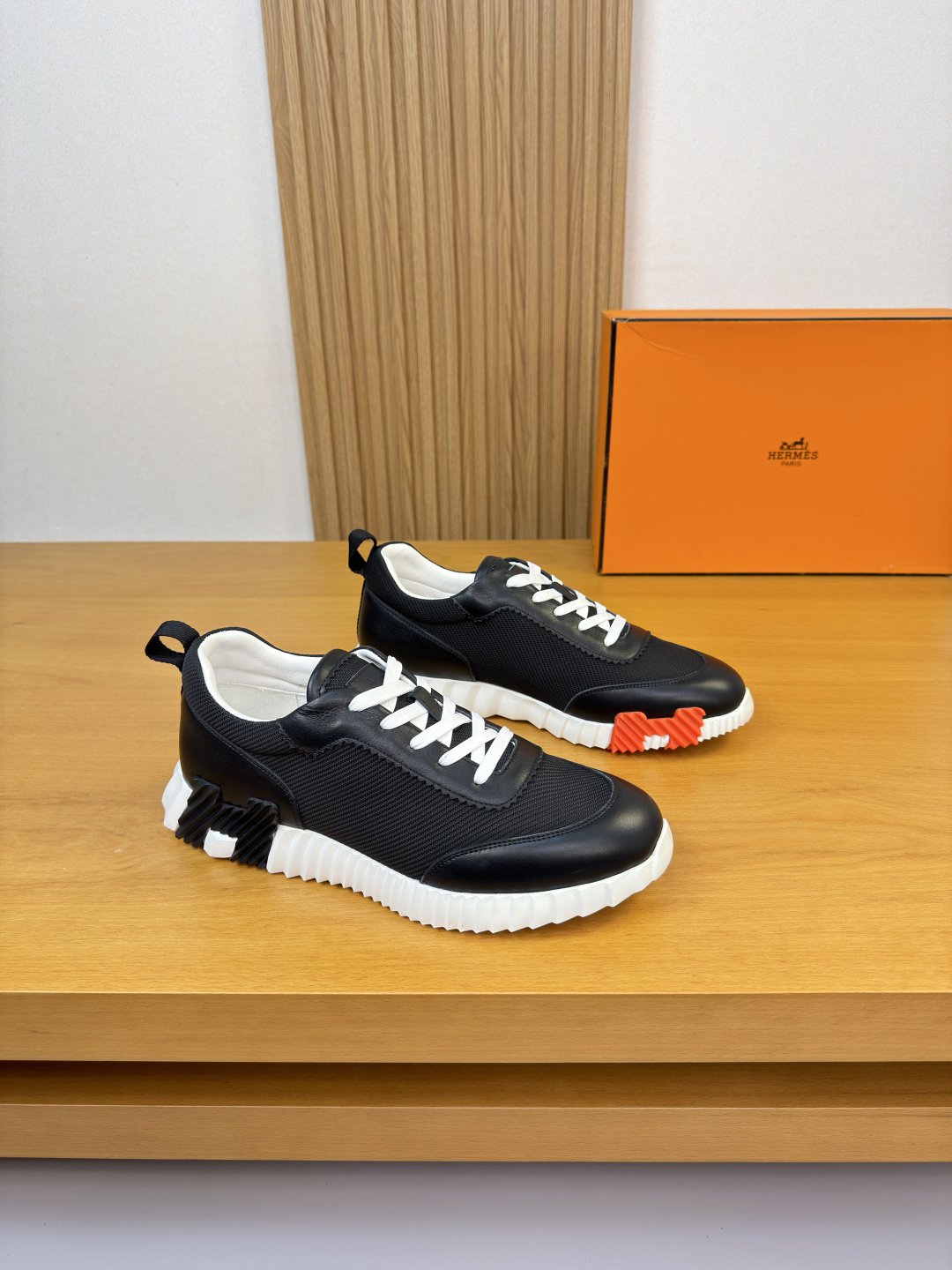 에르메스(Hermes) 나파 & 캔버스 믹스 럭셔리 스니커즈 신발