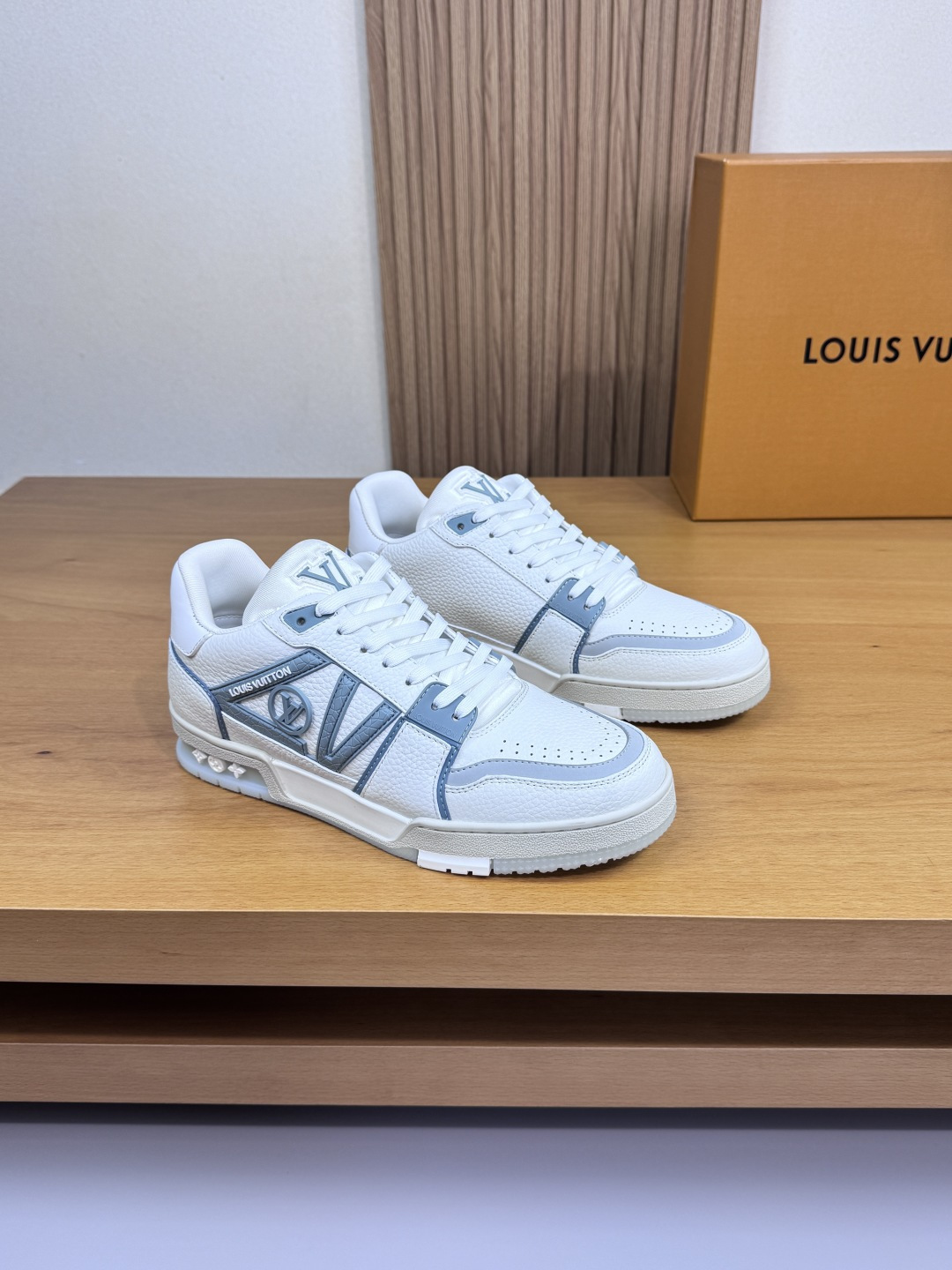 루이비통 LV 리치 가죽 & 인젝션 모듈 스니커즈 신발