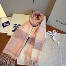 버버리(Burberry) 자수 로고 캐시미어 목도리 스카프