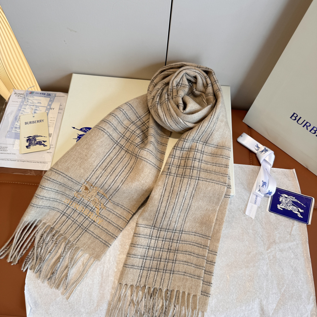 버버리(Burberry) 클래식 체크 캐시미어 머플러 목도리 스카프