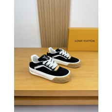 루이비통(LV) 나파 & 스웨이드 로고 믹스 스니커즈 신발