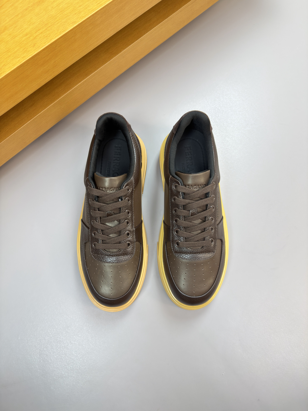 Ferragamo 페라가모 가죽 믹스 스니커즈 신발