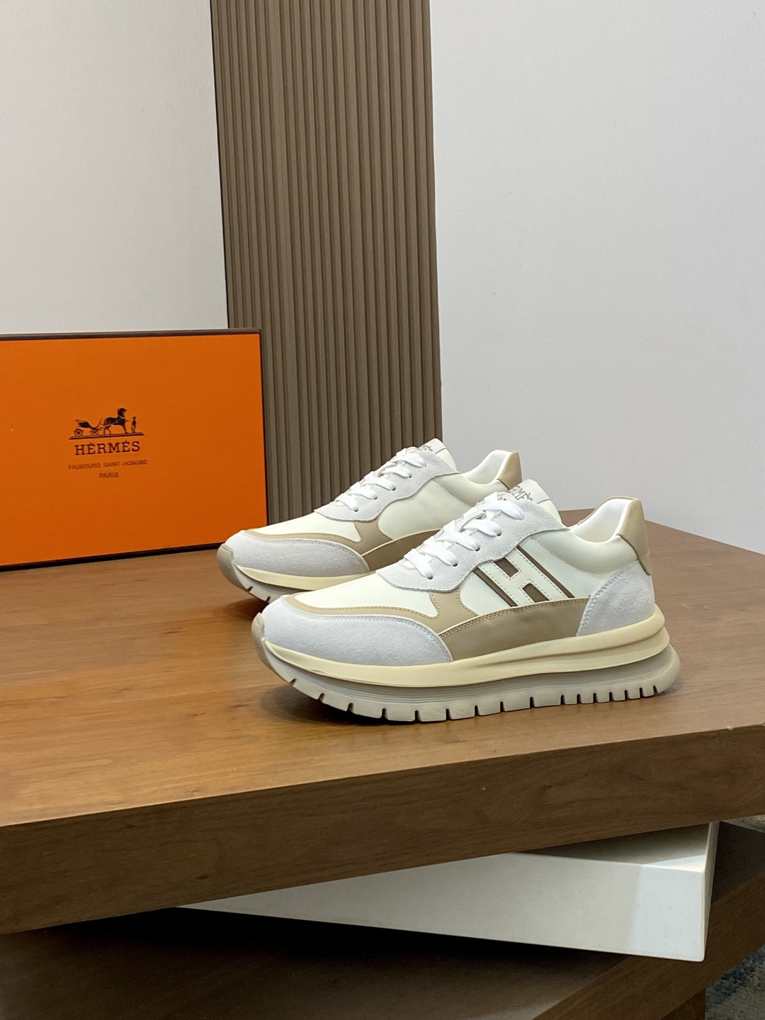 HERMES 에르메스 H 콘트라스트 청키 스니커즈 신발