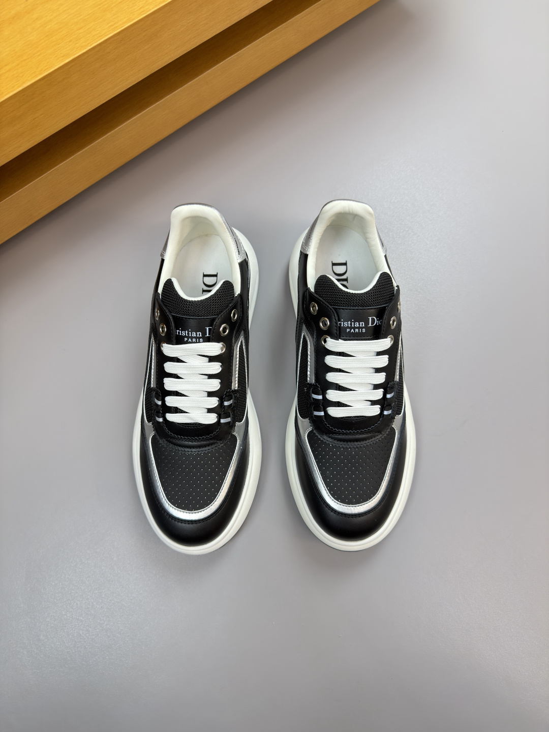 Dior CD 디올 나파 레더 & 실크 캔버스 스니커즈 신발
