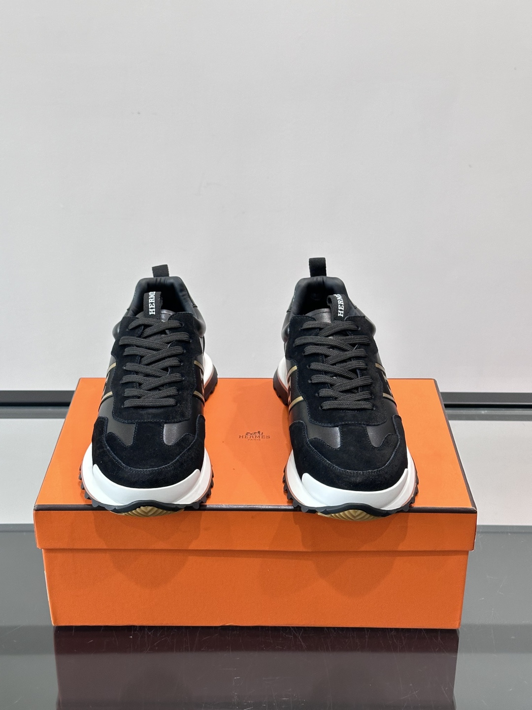 HERMES 에르메스 믹스 러너(Mix Runner) 스니커즈 신발