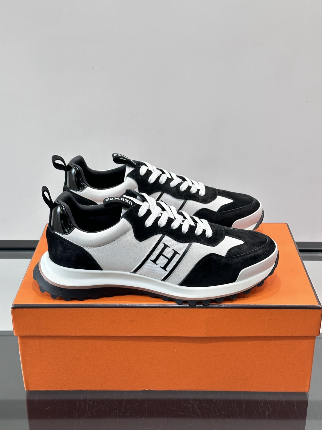 HERMES 에르메스 믹스 러너(Mix Runner) 스니커즈 신발