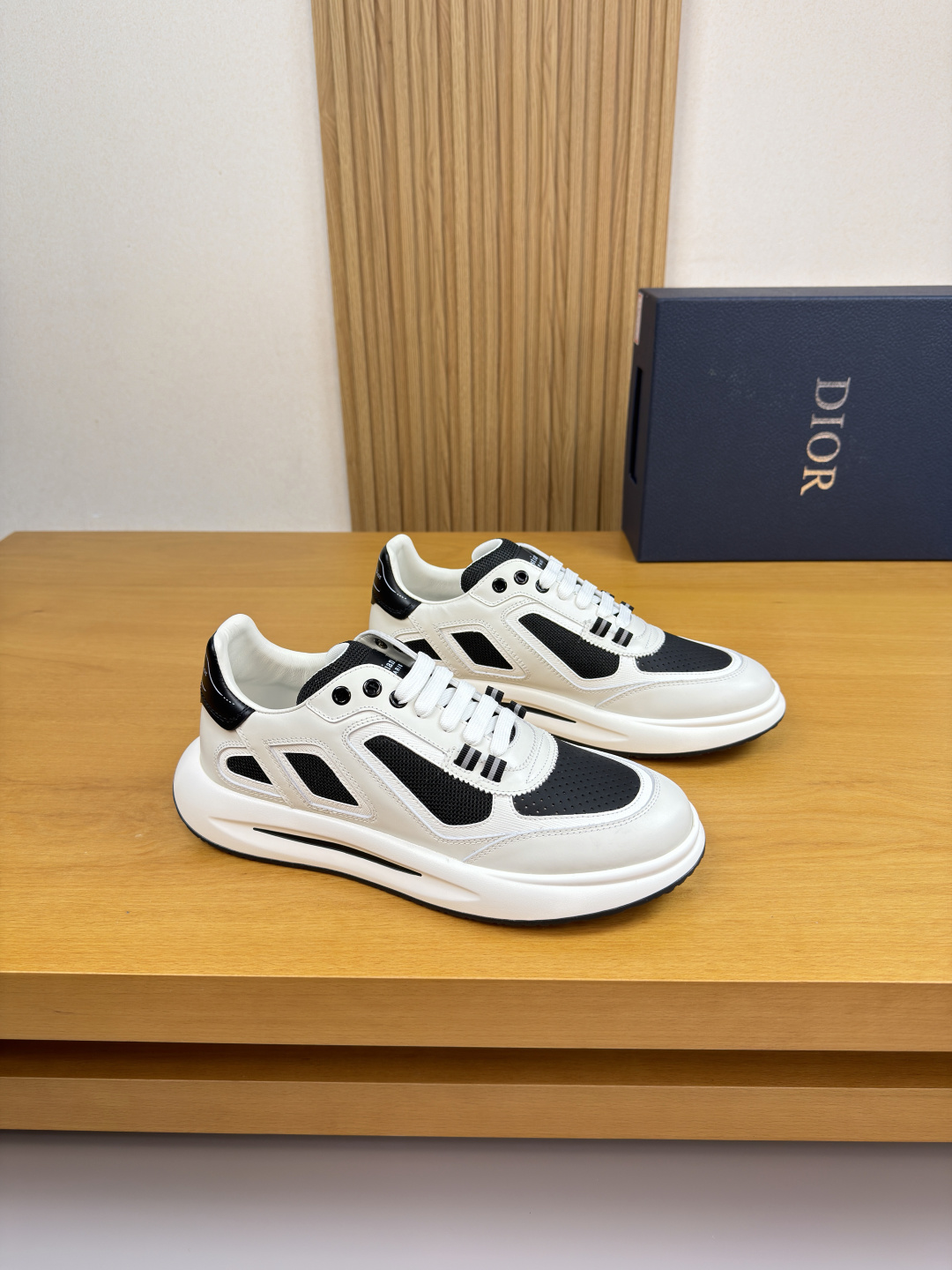 Dior CD 디올 나파 레더 & 실크 캔버스 스니커즈 신발