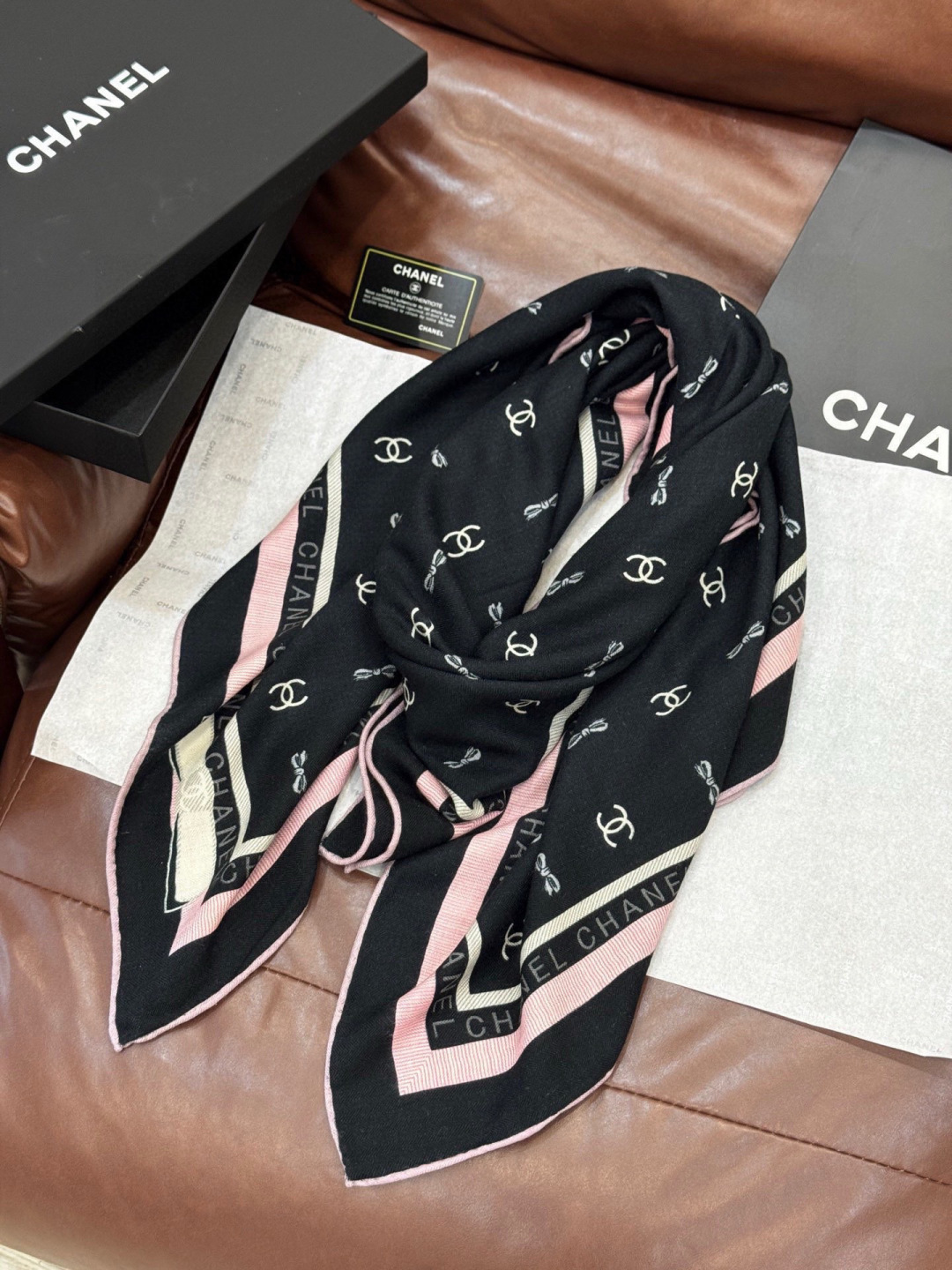 샤넬(CHANEL) 플로럴 패턴 숄 머플러 목도리 스카프