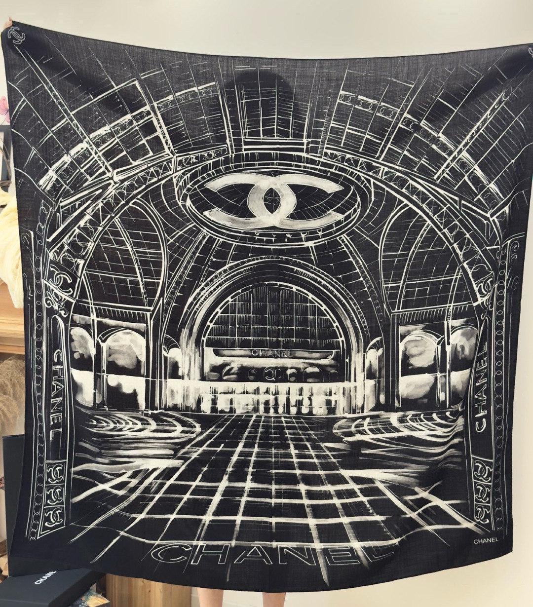 샤넬(CHANEL) 실크 캐시미어 숄 머플러 목도리 스카프