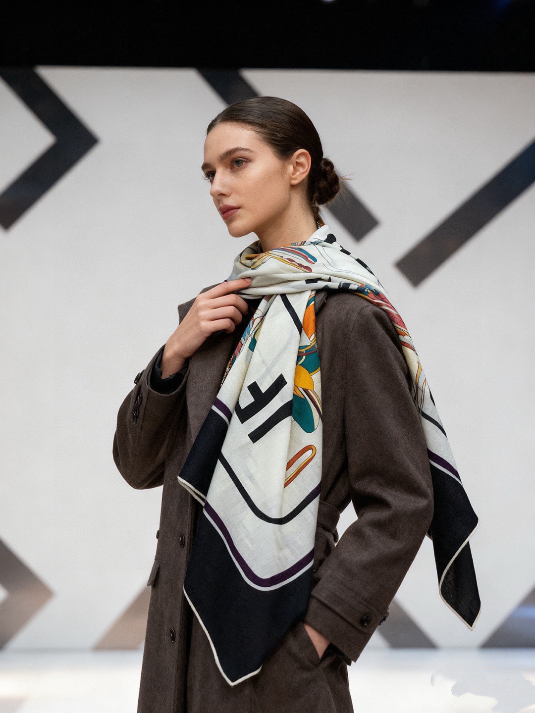 구찌(GUCCI) 승마 실크 캐시미어 숄 머플러 목도리 스카프