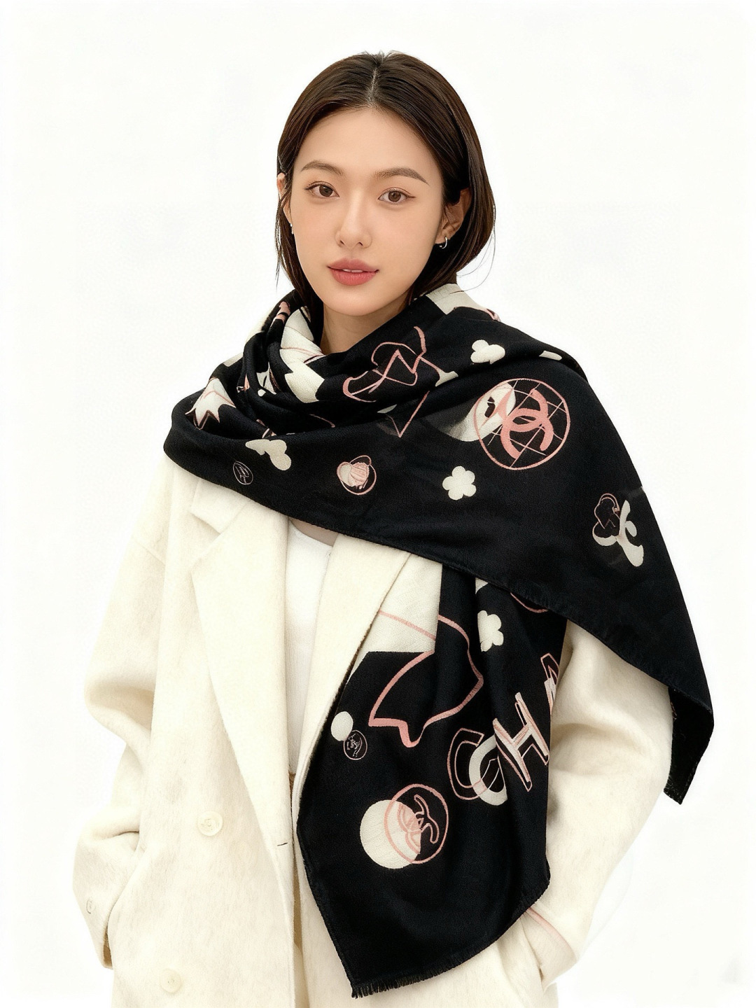 샤넬(CHANEL) 까멜리아 퀼팅 벨벳 목도리 스카프