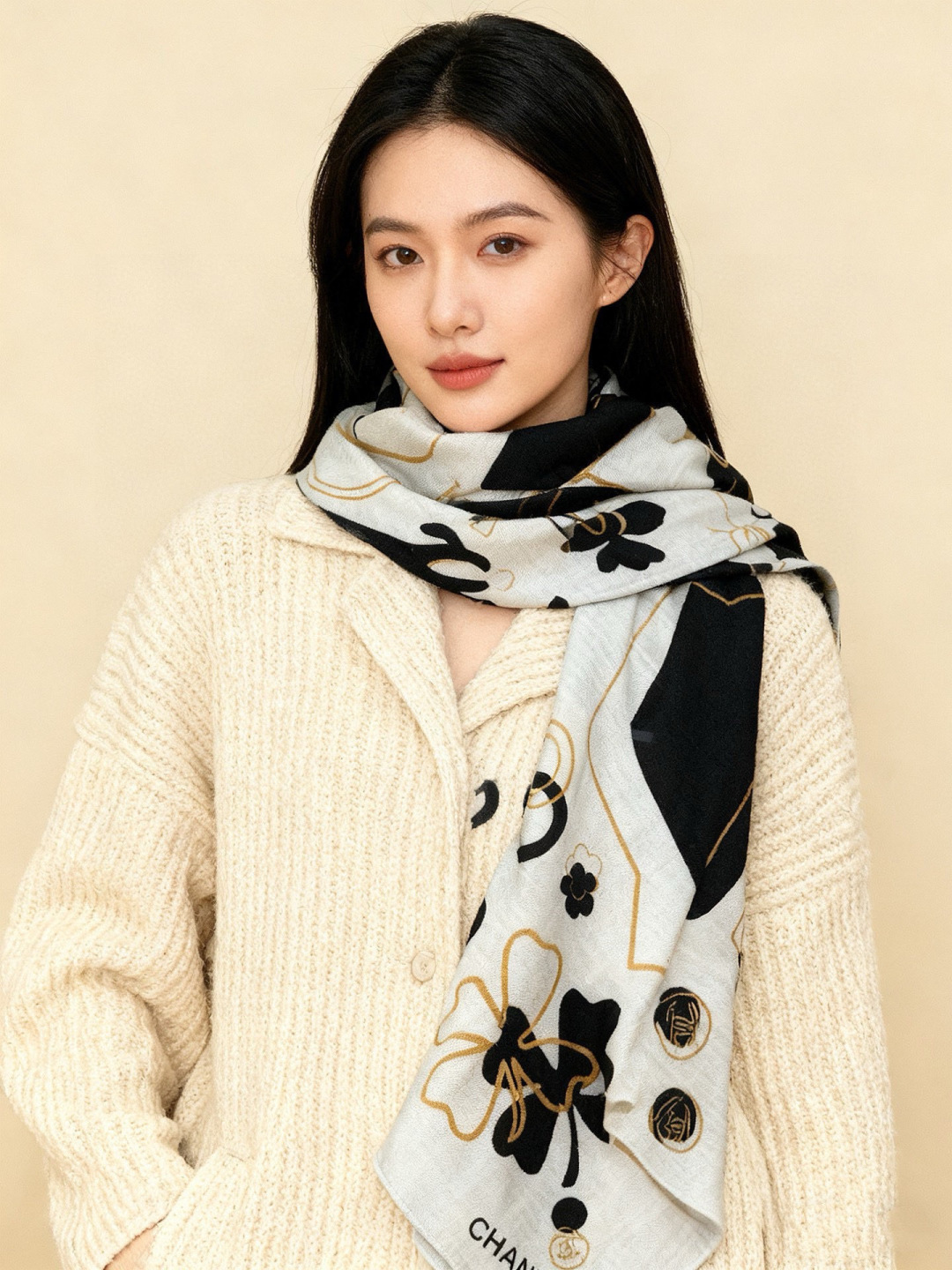 샤넬(CHANEL) 까멜리아 퀼팅 벨벳 목도리 스카프