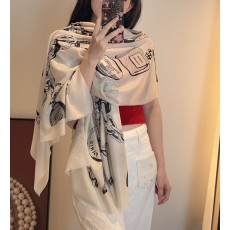 샤넬(CHANEL) 실버 목도리 스카프