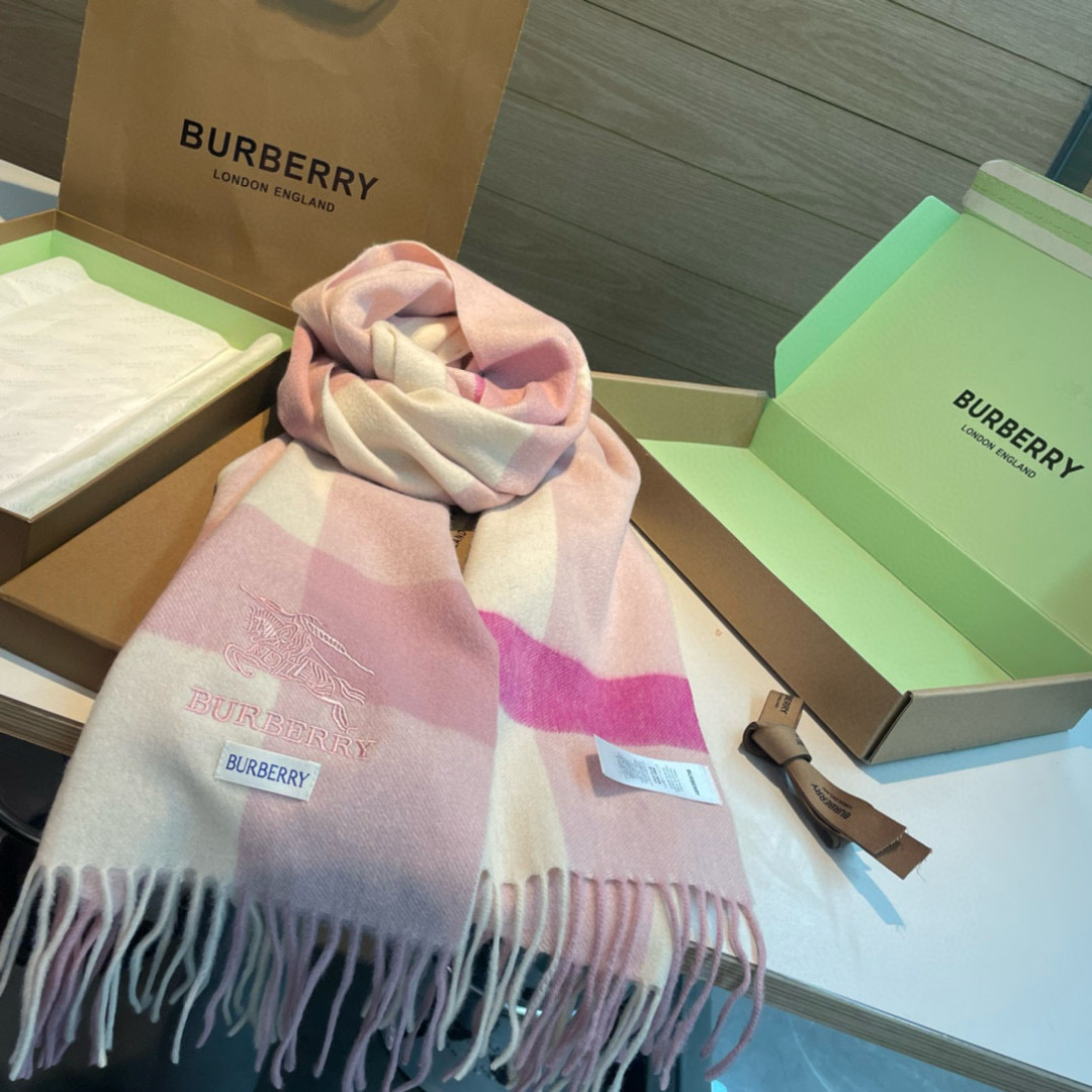 버버리(BURBERRY) 클래식 체크 캐시미어 머플러 목도리 스카프