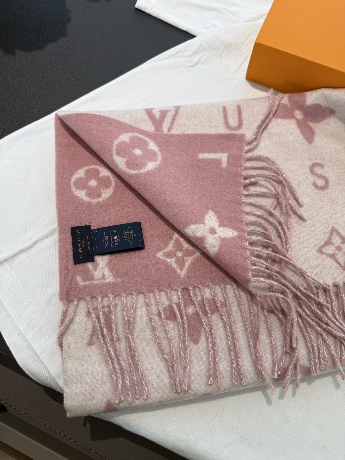 루이비통(LV) 모노그램 캐시미어 머플러 목도리 스카프