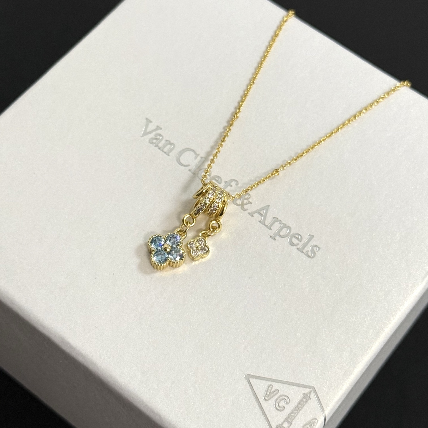 반클리프 아펠(Van Cleef & Arpels) 네잎클로버 목걸이 악세사리