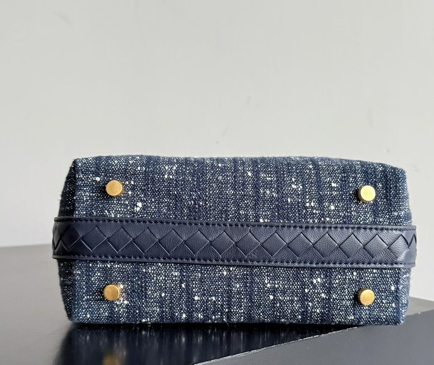 Bottega Veneta BV 보테가 베네타 크루즈 신상 월리스(Wallace) 데님 믹스 백 가방