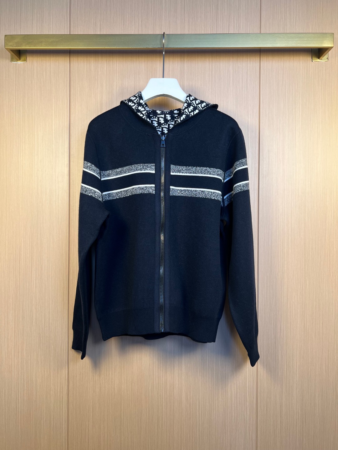 디올(DIOR) 니트 후드 집업 가디건 의류