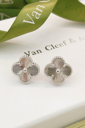 반클리프 아펠(Van Cleef & Arpels) 귀걸이 악세사리