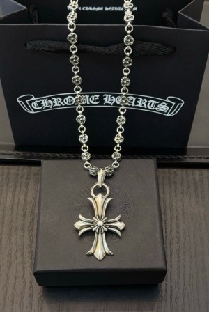 크롬하츠(Chrome Hearts) 복고 십자가 목걸이 악세사리
