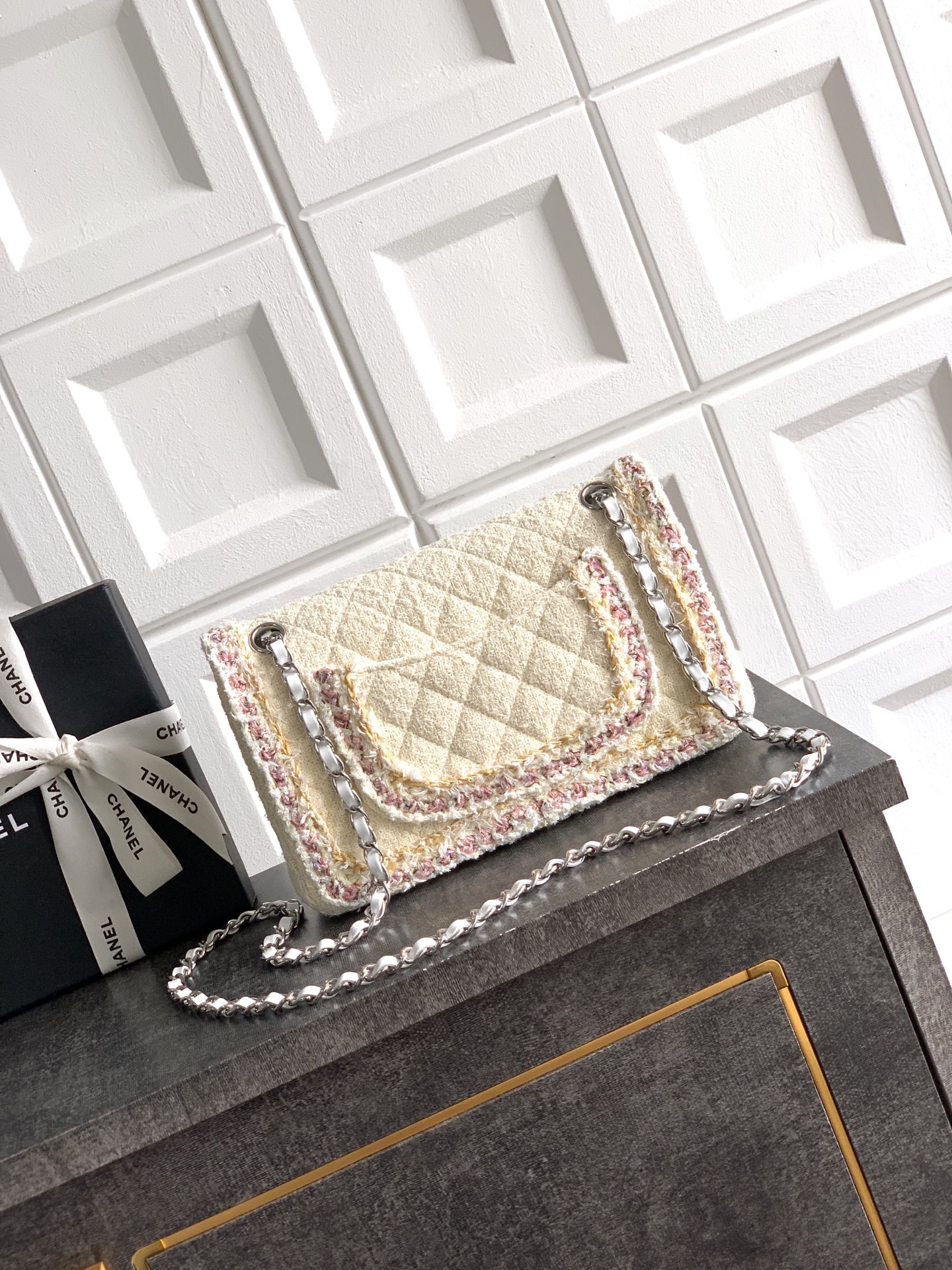 CHANEL 샤넬 25K 신상 트위드 핸들 백 숄더백 가방 25.5cm