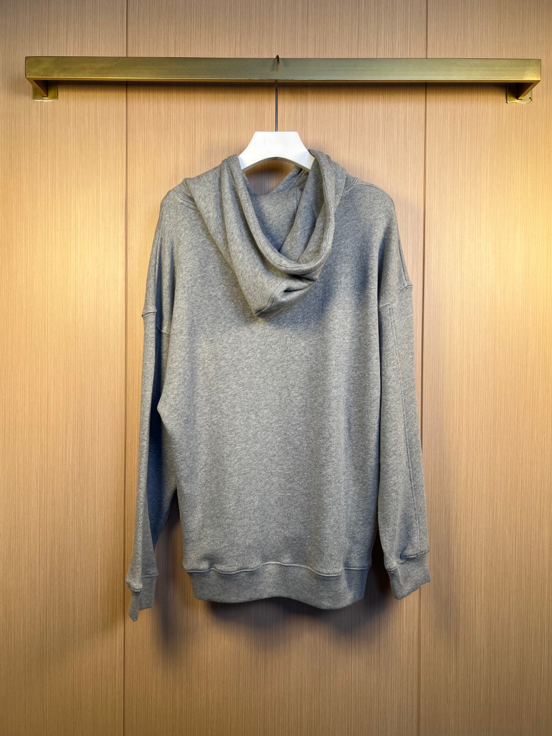 로에베(LOEWE) 가죽 자수 후드 스웨트셔츠 의류