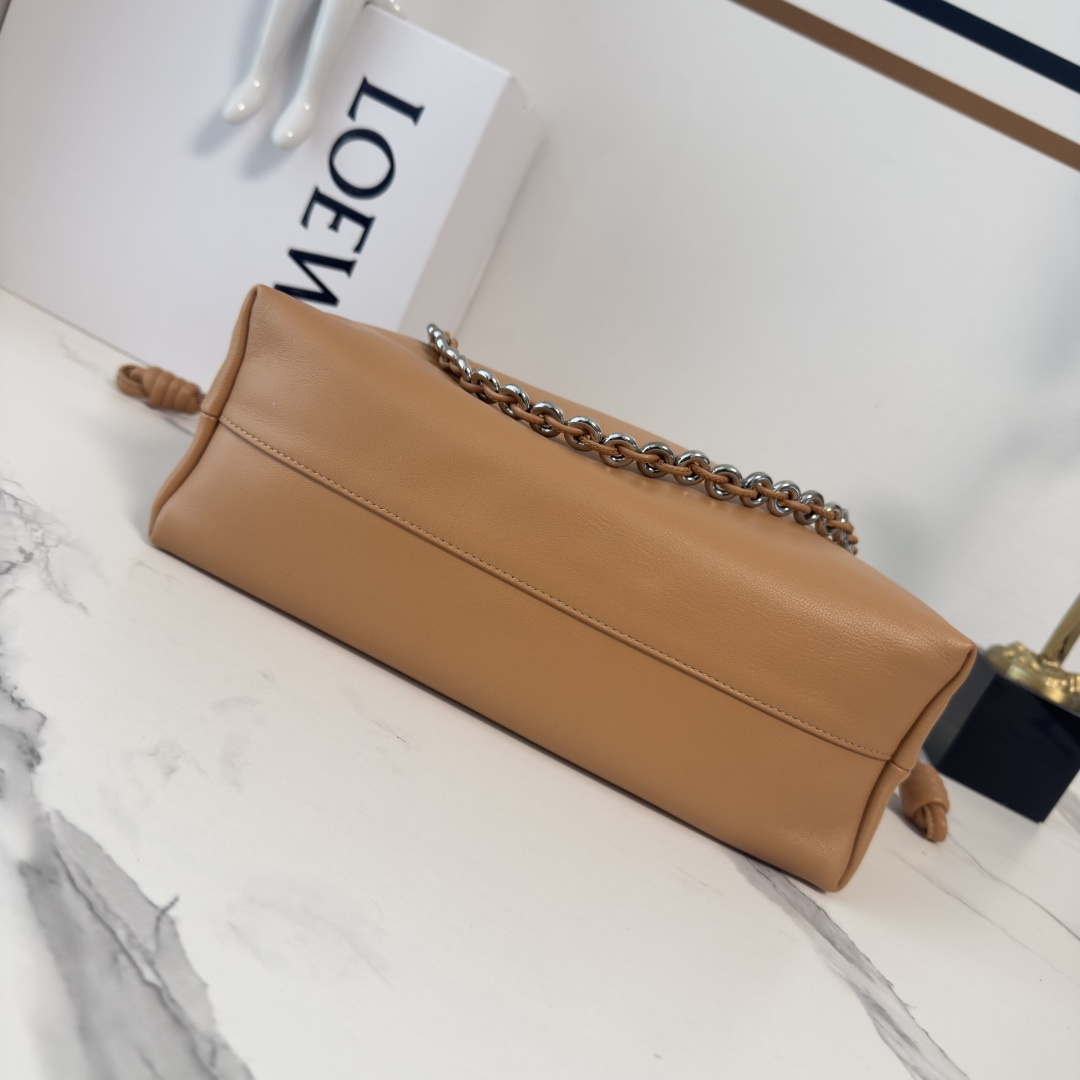 Loewe 로에베 플라멩코 퍼스(Flamenco Purse) 숄더백 가방 - 30cm