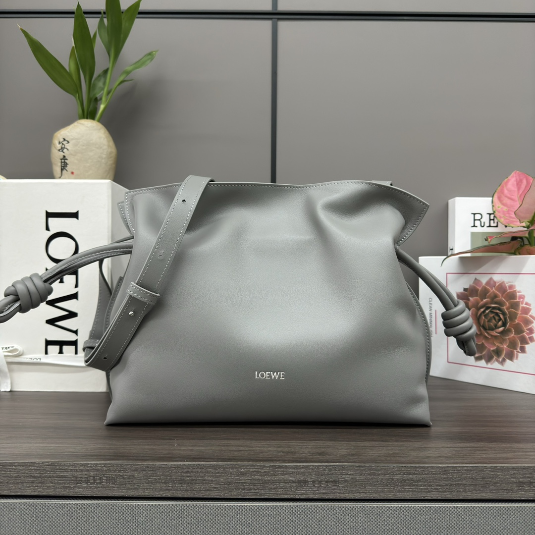 Loewe 로에베 신형 나파 카프스킨 플라멩코 퍼스 숄더백 가방 - 미디엄