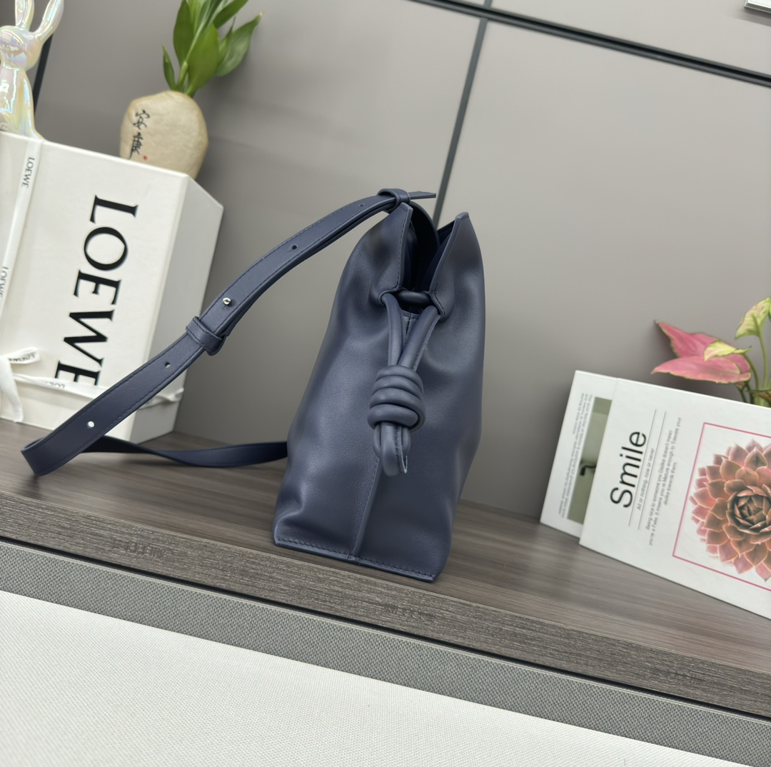 Loewe 로에베 신형 나파 카프스킨 플라멩코 퍼스 숄더백 가방 - 미디엄