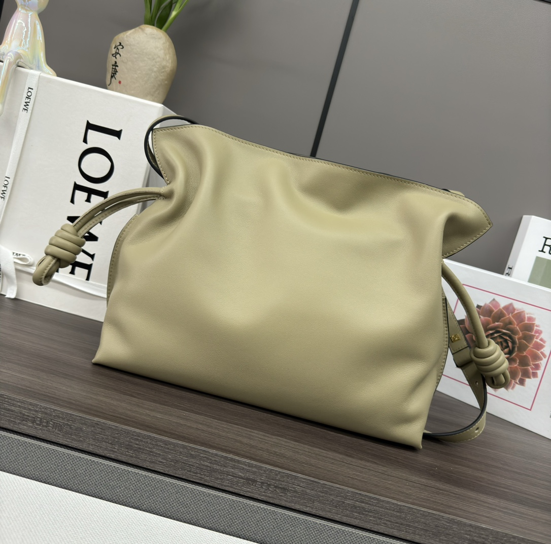 Loewe 로에베 신형 나파 카프스킨 플라멩코 퍼스 숄더백 가방 - 미디엄