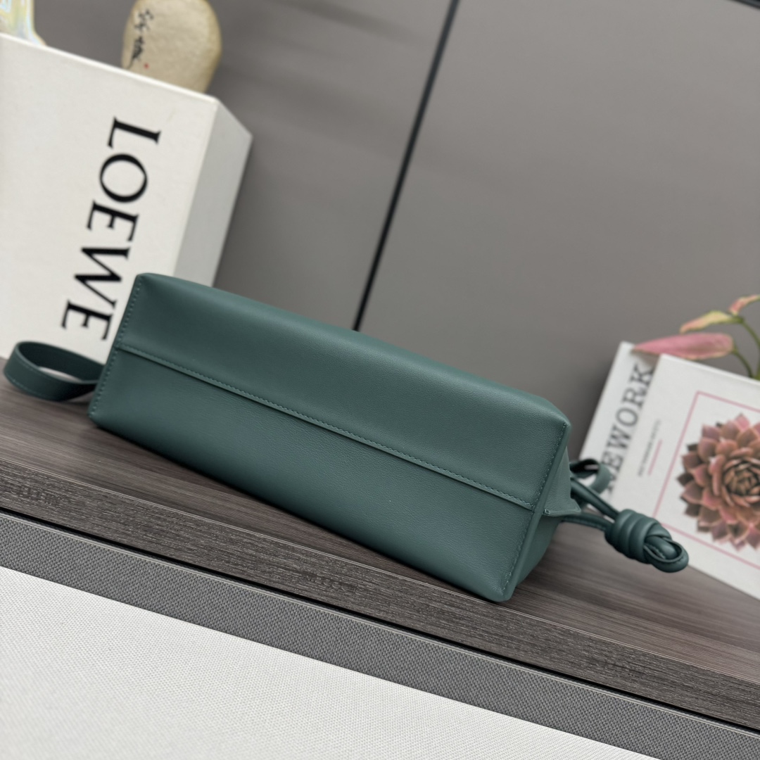 Loewe 로에베 신형 나파 카프스킨 플라멩코 퍼스 숄더백 가방 - 미디엄