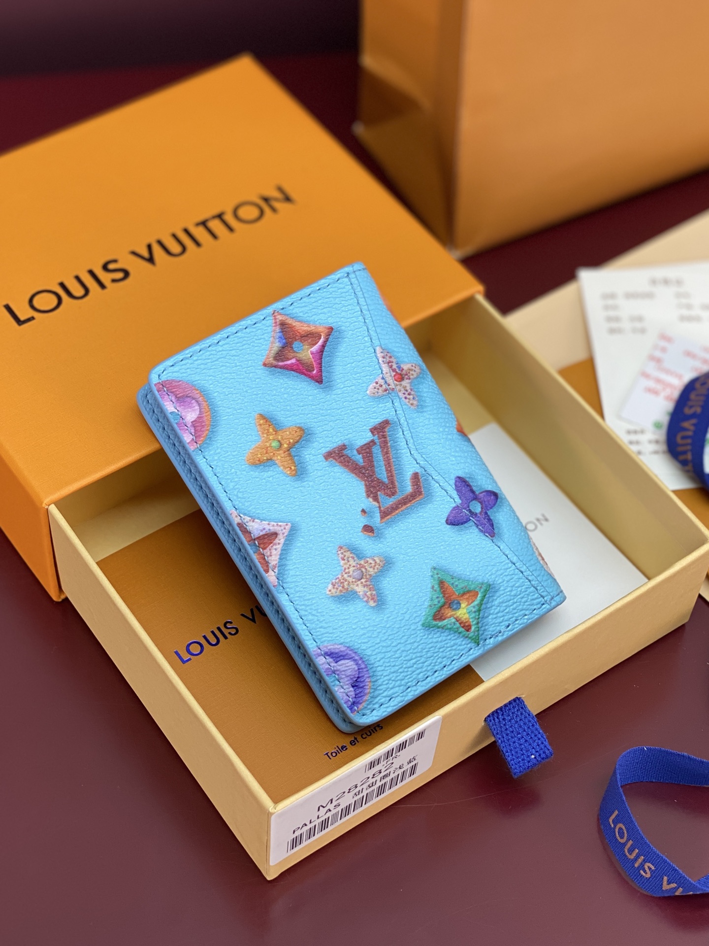 LOUIS VUITTON LV 루이비통 포켓 오거나이저 '모노그램 도넛' 라이트 블루 (M28282) 카드 지갑