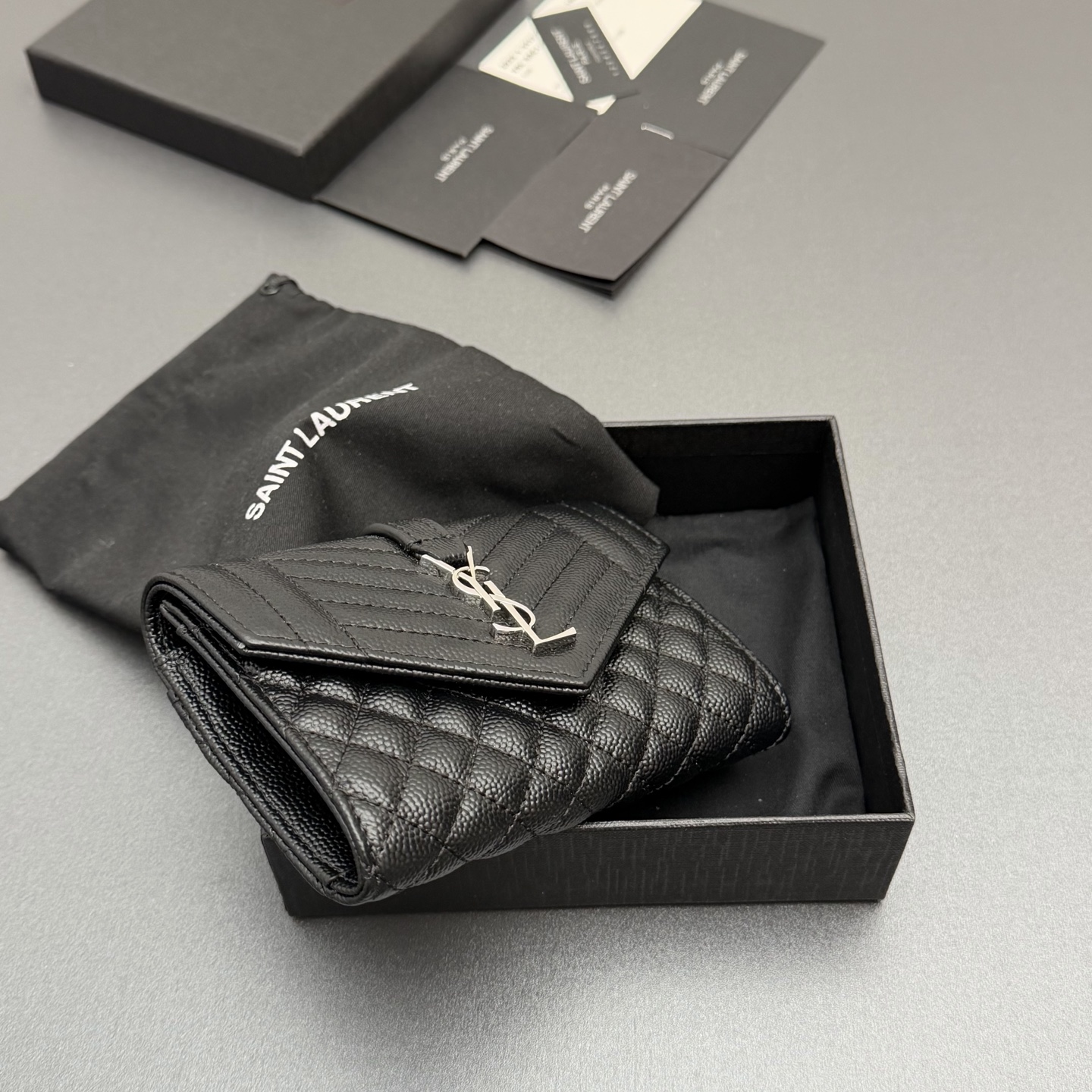 Saint Laurent YSL 생로랑 마틀라세 소형 믹스 퀼팅 지갑