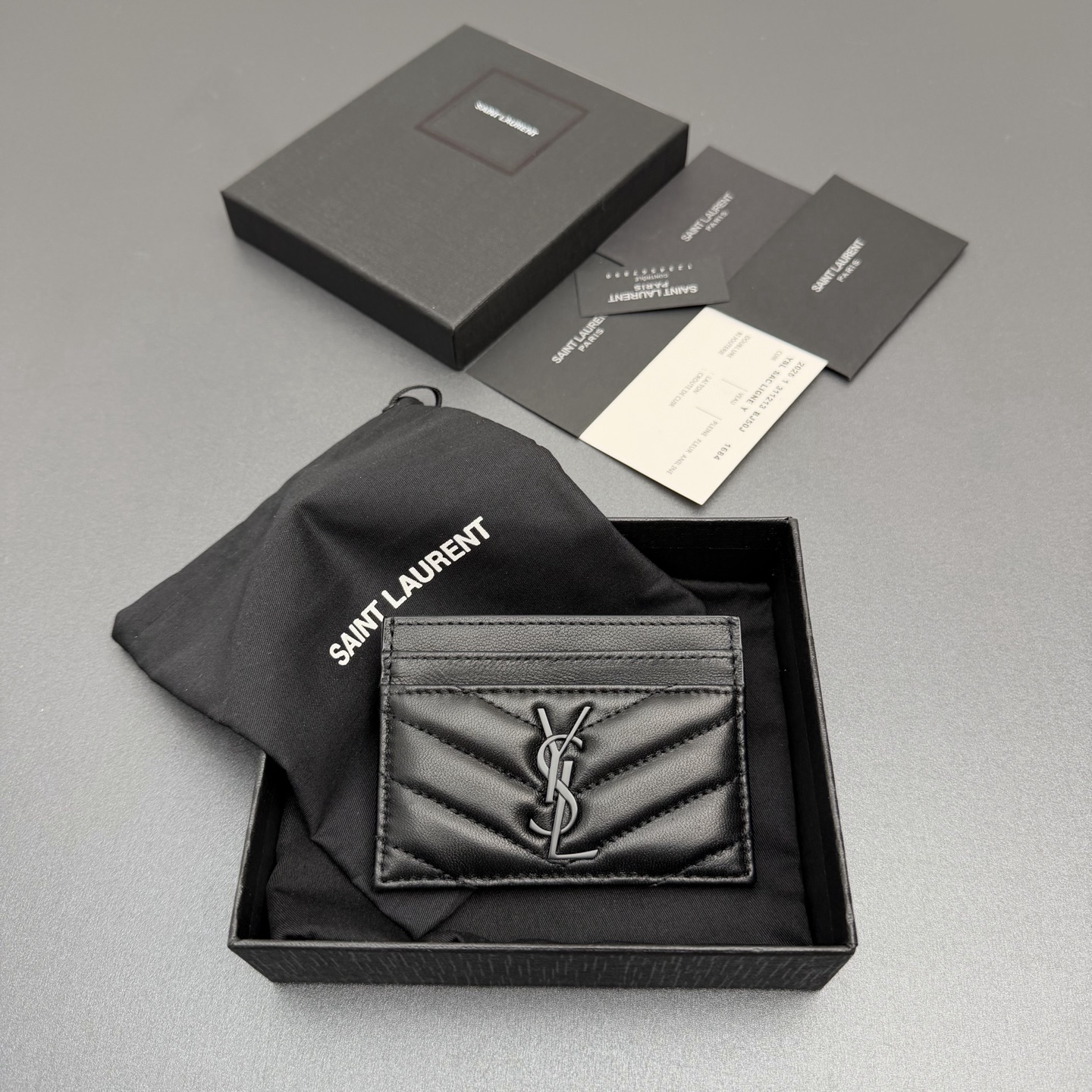 Saint Laurent YSL 생로랑 마틀라세 램스킨 카드 홀더 (올 블랙) 지갑