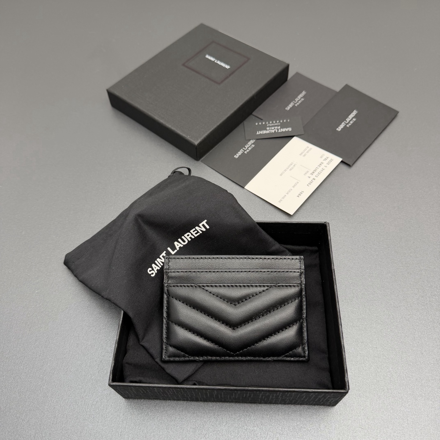 Saint Laurent YSL 생로랑 마틀라세 램스킨 카드 홀더 (올 블랙) 지갑