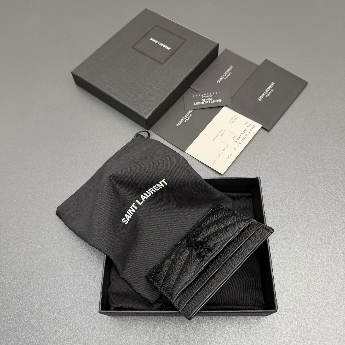 Saint Laurent YSL 생로랑 마틀라세 그레인 레더 카드 홀더 (올 블랙) 지갑