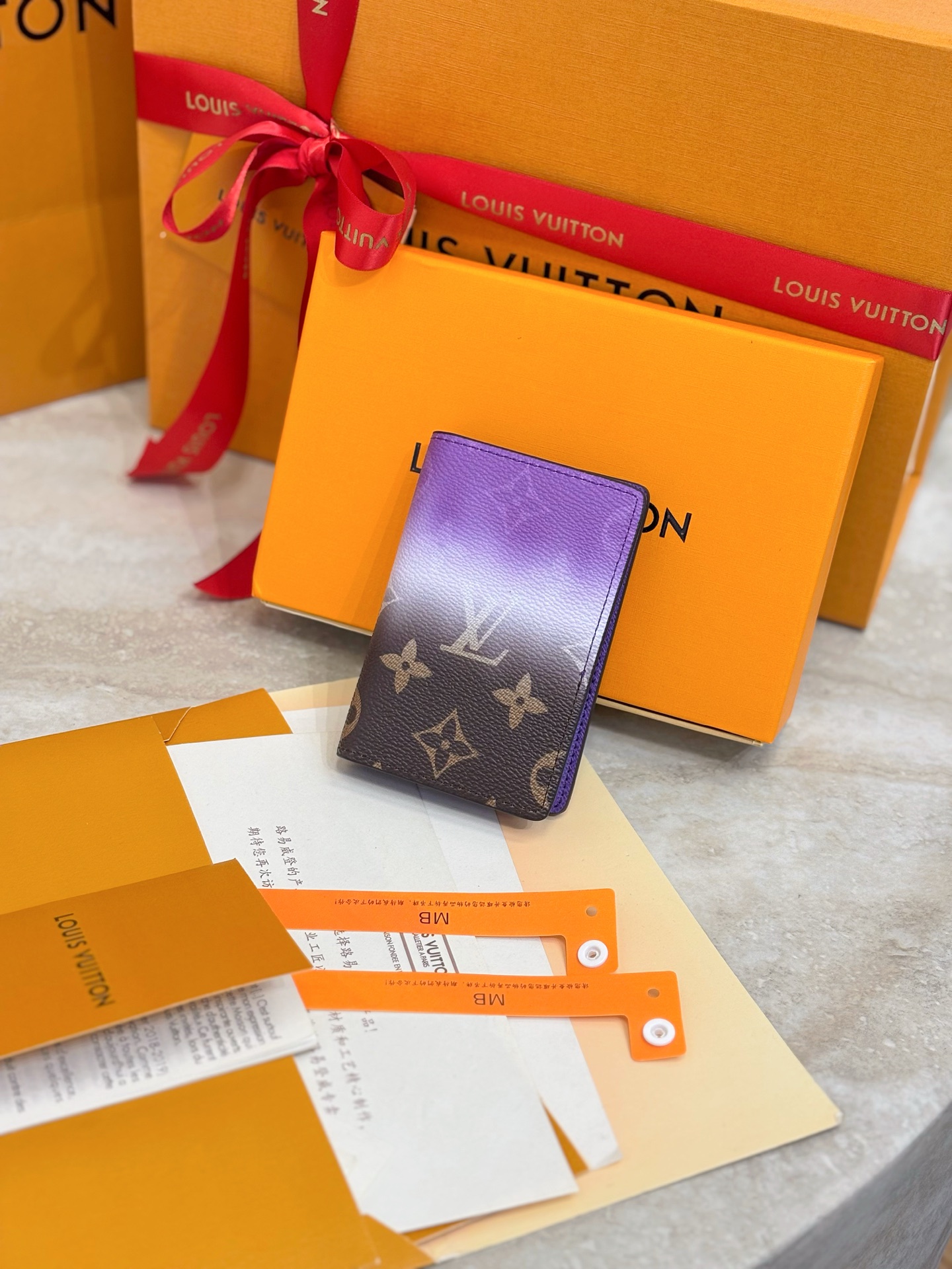 Louis Vuitton LV 루이비통 여권 케이스 지갑 M28010