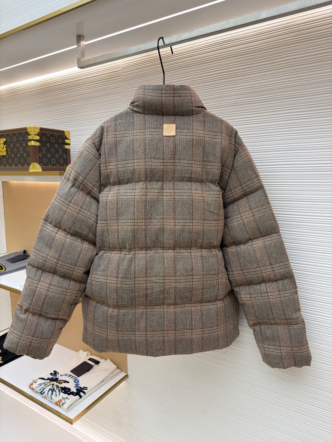 루이비통(LV) 트위드 체크 스트링 스탠드카라 패딩 재킷 의류